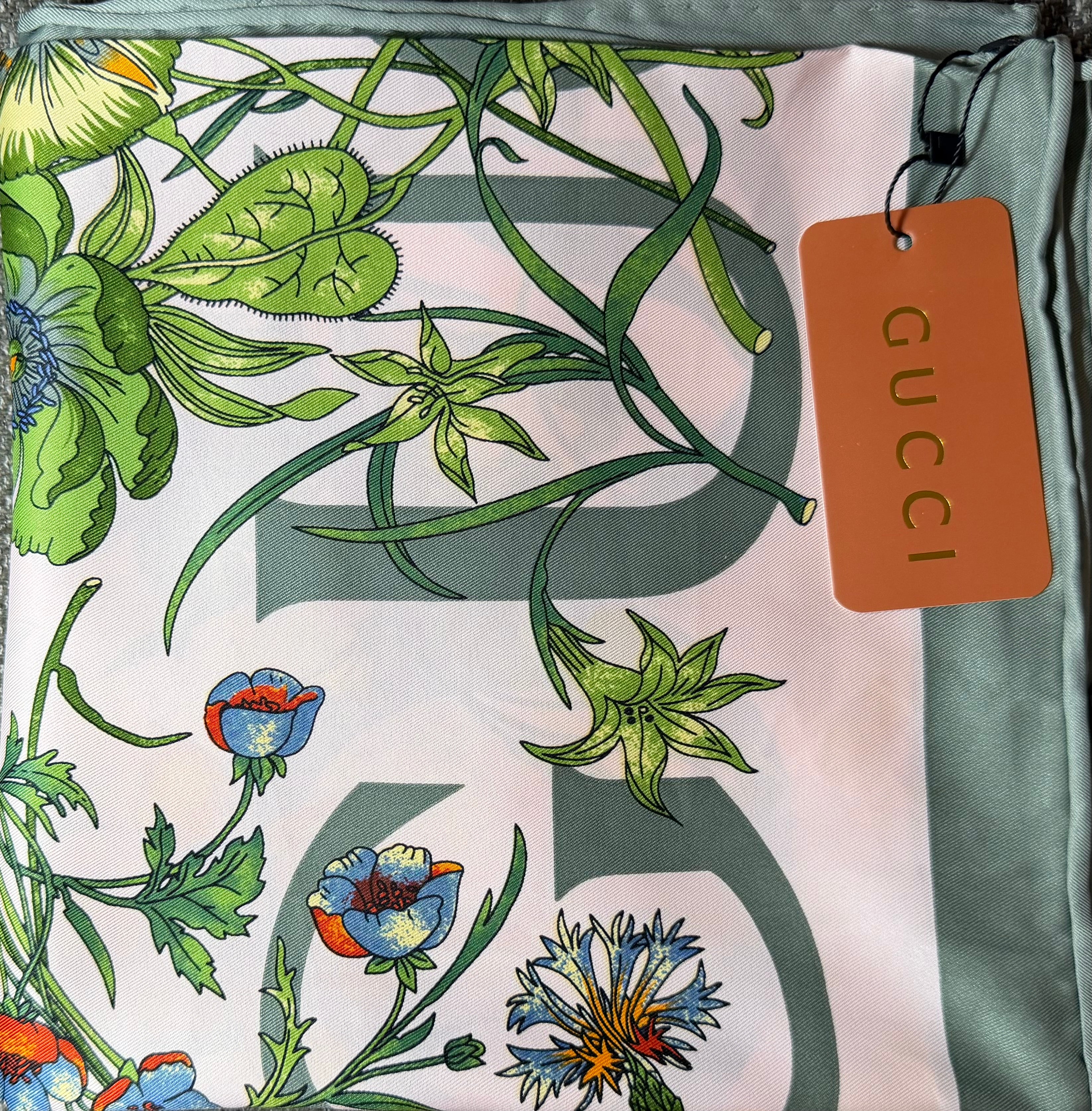 GUC. replica satin floral square (teal)